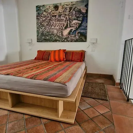 Giovanna's Home, Historic Town House With Garden *